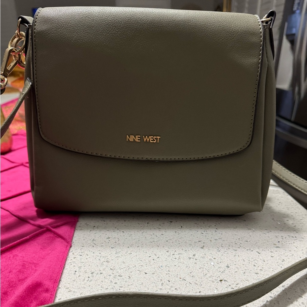 Nine West- army green purse